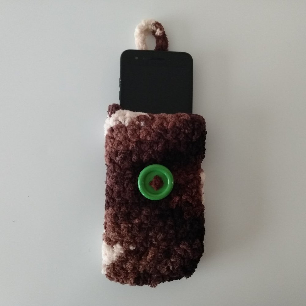 Serenity and Luxe Brown & Cream Crochet Phone Case - BRAND NEW SOFT & DURABLE
